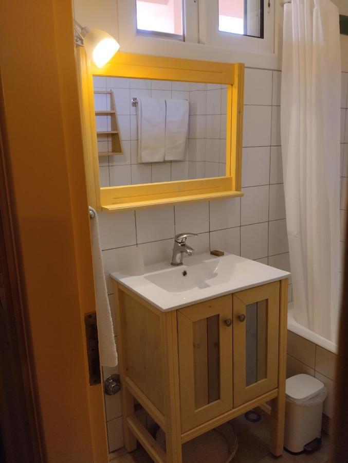 Eleonas Hotel Rovies Extérieur photo